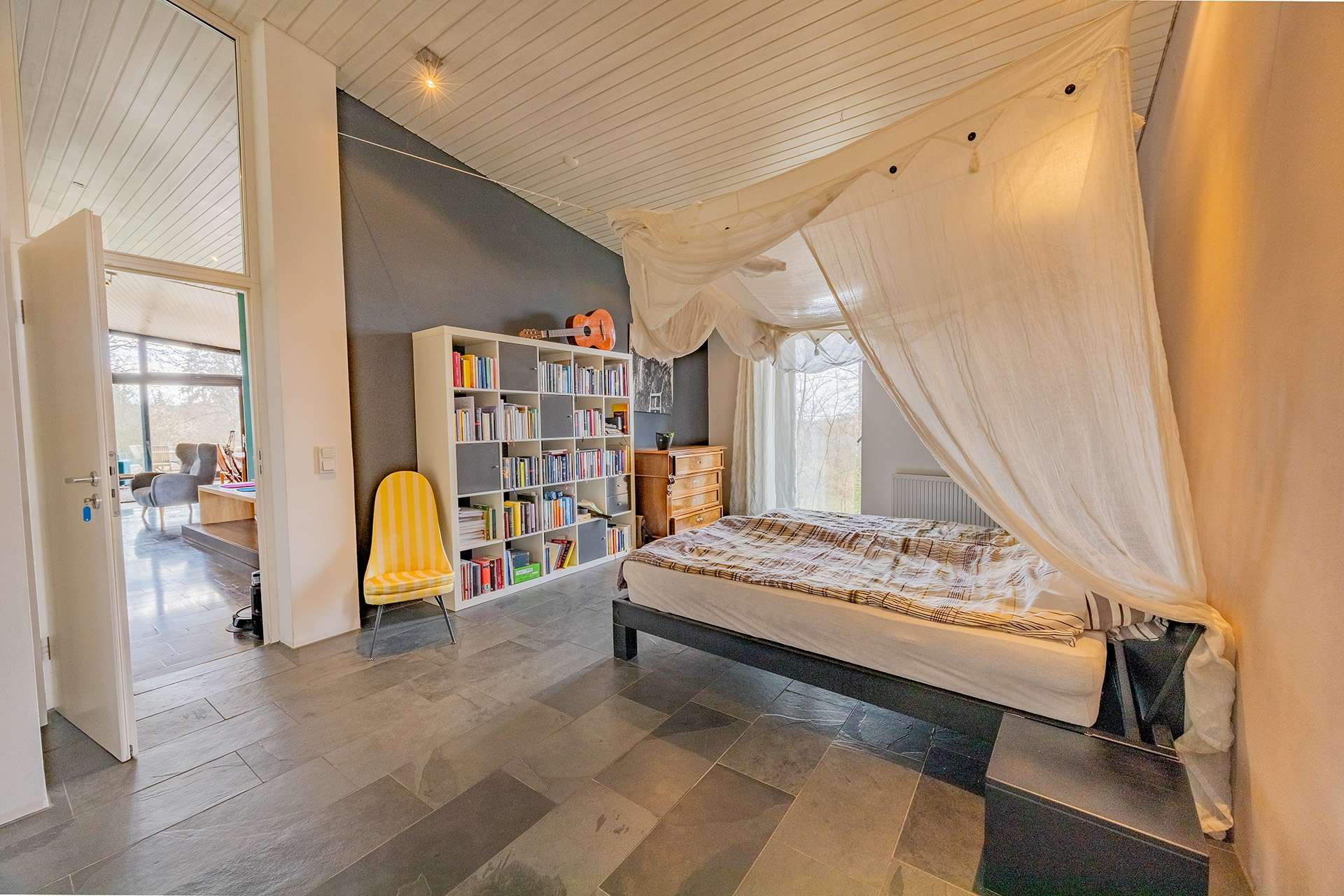 7. Schlafzimmer